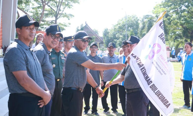 Peringatan HAB Kemenag ke-78, Bupati Serahkan Penghargaan Kepada ASN Purnabakti