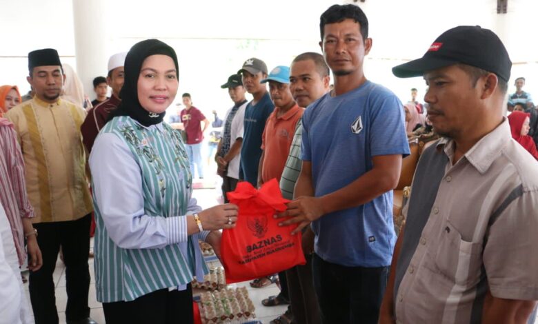 Jumat Berkah, Ratusan Petugas Kebersihan Dijamu Makan Siang di Rujab Bupati Bulukumba