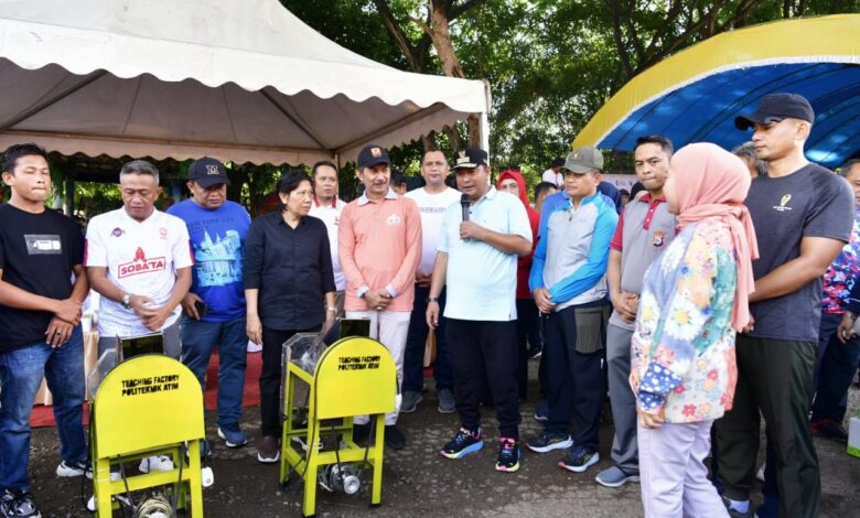 Politeknik ATI Makassar Ciptakan Mesin Perajang Pisang untuk UMKM
