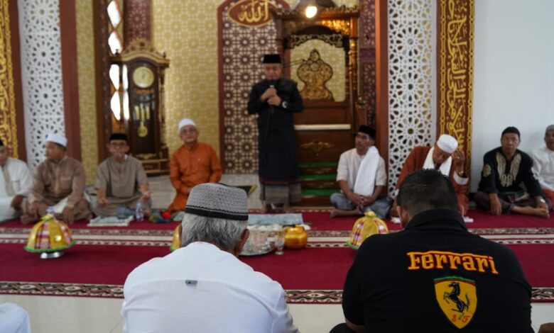 Wali Kota Palu Hadianto Rasyid Jadi Khatib Salat Jumat di Masjid An-Namira