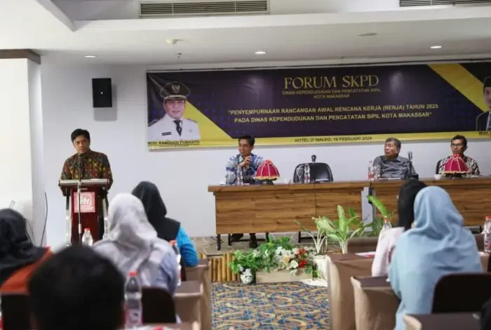 Buka Forum OPD Dinas Dukcapil, Pj Sekda Makassar Harap Fokus Selesaikan IKD