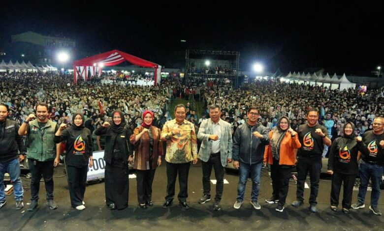 HUT Bulukumba, Armada Band Pukau Ribuan Warga