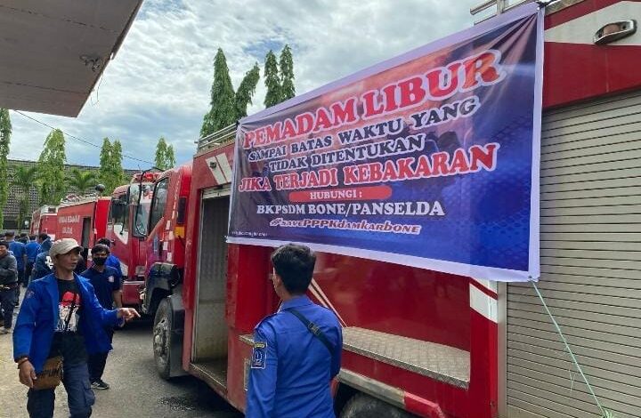 Merasa Dibohongi Terkait Seleksi PPPK Petugas Damkar Bone Mogok dan Kembalikan Kunci Armada