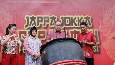 Ketua TP PKK dan Wali Kota Makassar Tabuh Gendang Buka Karnaval Budaya Jappa Jokka Cap Go Meh 2024