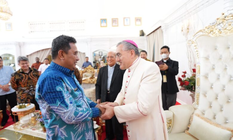 Pj Gubernur Sulsel Jamu Dubes Vatikan dan Rombongan