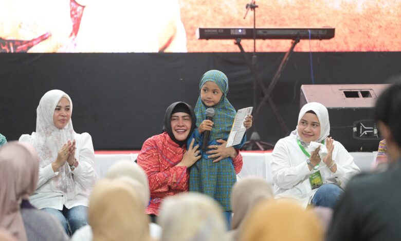 Indira Yusuf Ismail Rayakan Ultah ke-56 Sederhana di Rumah bersama Keluarga dan Kerabat