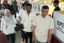 Wawali Palu Bersama Gubernur Rusdy Pantau Pencoblosan di Sejumlah TPS