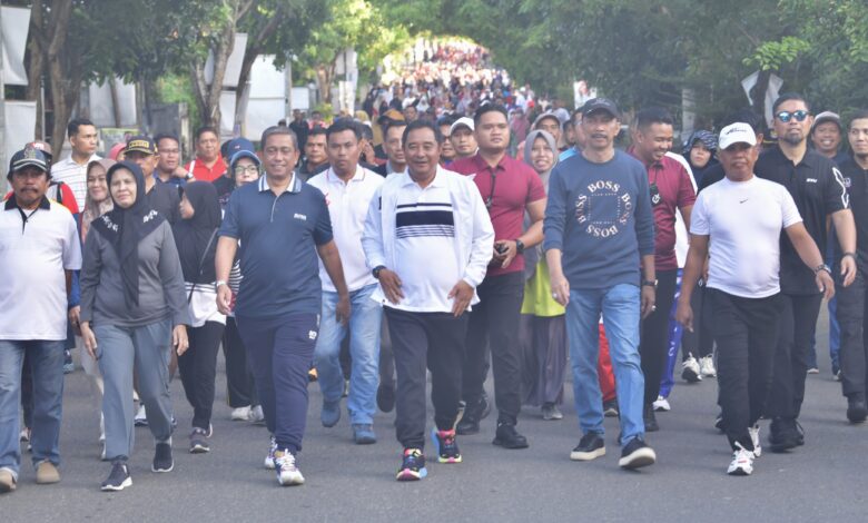 Bersama Pj Gubernur, Warga Wajo Isi Libur Nasional dan Cuti Bersama dengan Senam Jantung Sehat