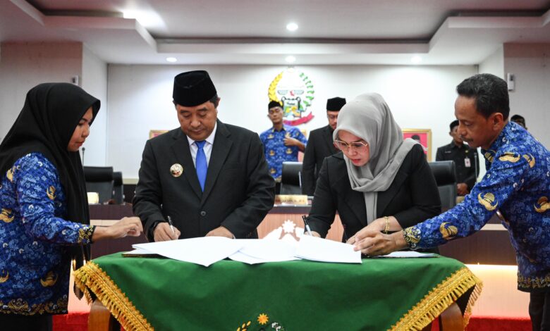 Empat Perda Baru Disahkan, Pj Gubernur Bahtiar Segera Terbitkan Pergub