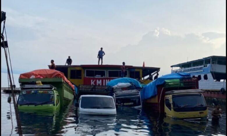Diduga Over Muatan, Kapal Penumpang Tenggelam di Danau Towuti