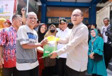 Danny, Pj Gubernur dan Sekprov Kompak Tinjau Gerakan Pangan Murah di Makassar