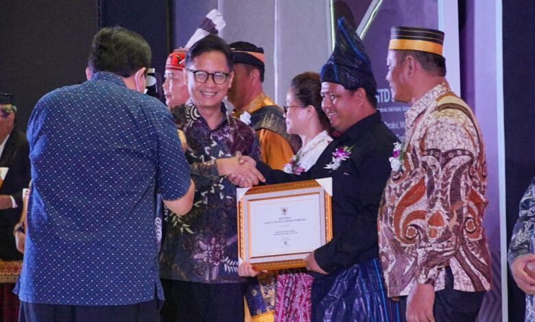 Bulukumba Terima Sertifikat Bebas Frambusia dari Menteri Kesehatan