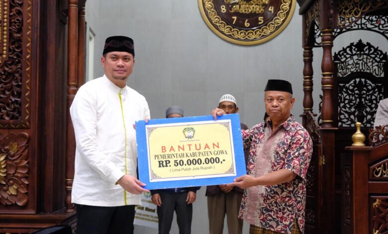 Safari Ramadan di Tompobulu, Bupati Adnan Resmikan PPP Hingga Serahkan Berbagai Bantuan