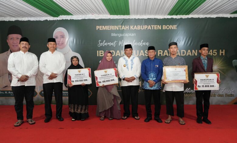 Peringatan Nuzulul Quran 17 Ramadan 1445 Hijriah Tingkat Sulsel di Bone, Pemprov Berbagi Bahagia dan Penghargaan