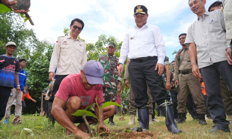 Animo Masyarakat Peringati Hari Bumi Sangat Tinggi, Dukung Penanaman Pohon Serentak yang Diinisiasi Pj Gubernur Bahtiar