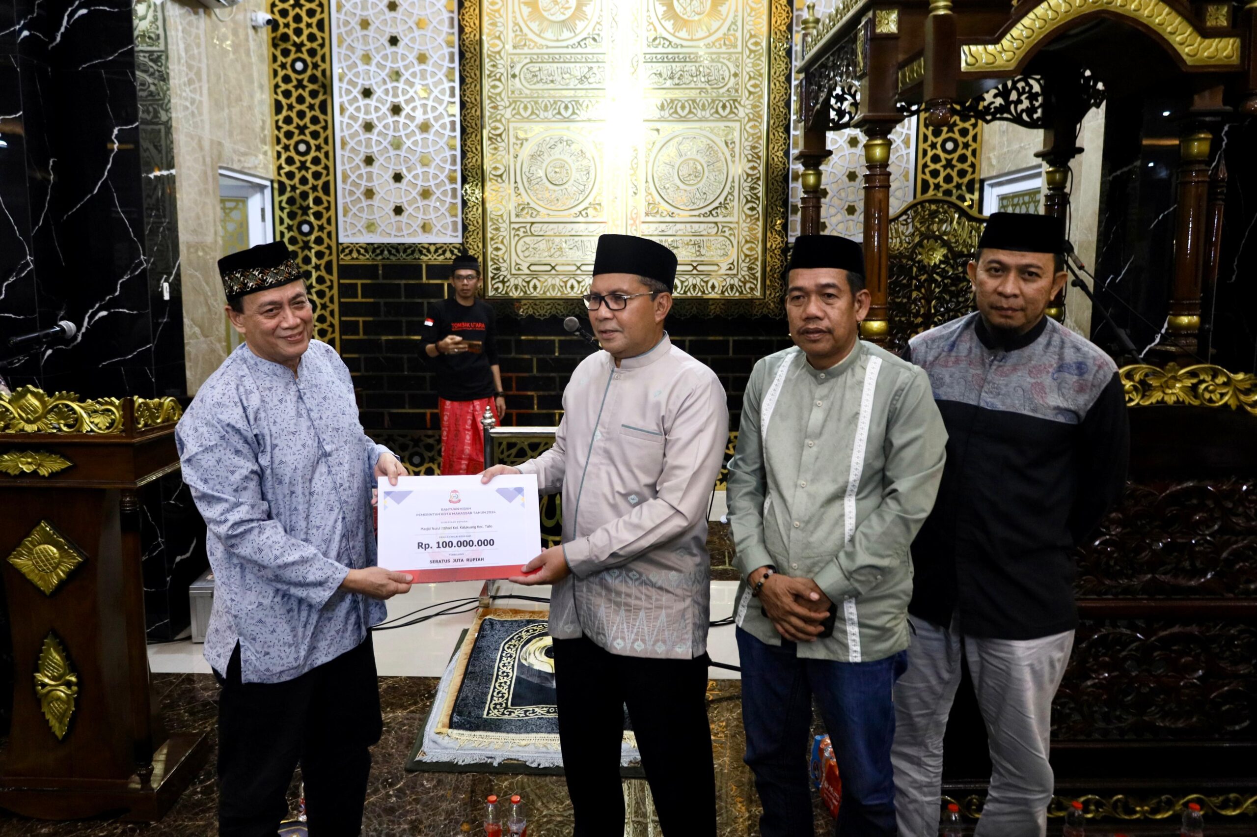 Safari Ramadan, Danny Pomanto Disambut Hangat Jemaah Masjid Nurul Ittihad Kalukuang