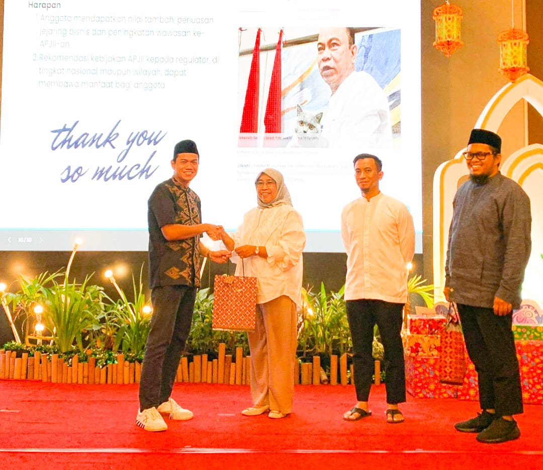 Plt Kadiskominfo Makassar Hadiri Acara Silaturahmi dengan APJII: Jembatan Kolaborasi untuk Keamanan Internet
