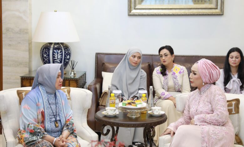 Ketua TP PKK Makassar Sambut Kunjungan Silaturahmi Idulfitri dari Ketua Bhayangkari Sulsel