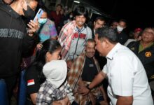 Tana Toraja Berduka, Pj Gubernur Bahtiar Kunjungi Korban Longsor dan Serahkan Bantuan