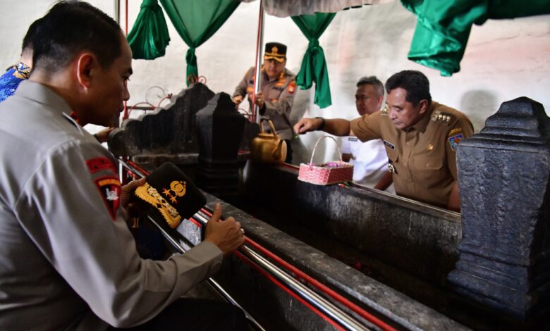 Bersama Kapolda Sulsel, Pj Gubernur Bahtiar Resmikan Revitalisasi Makam Arung Pallaka dan Karaeng Pattingalloang
