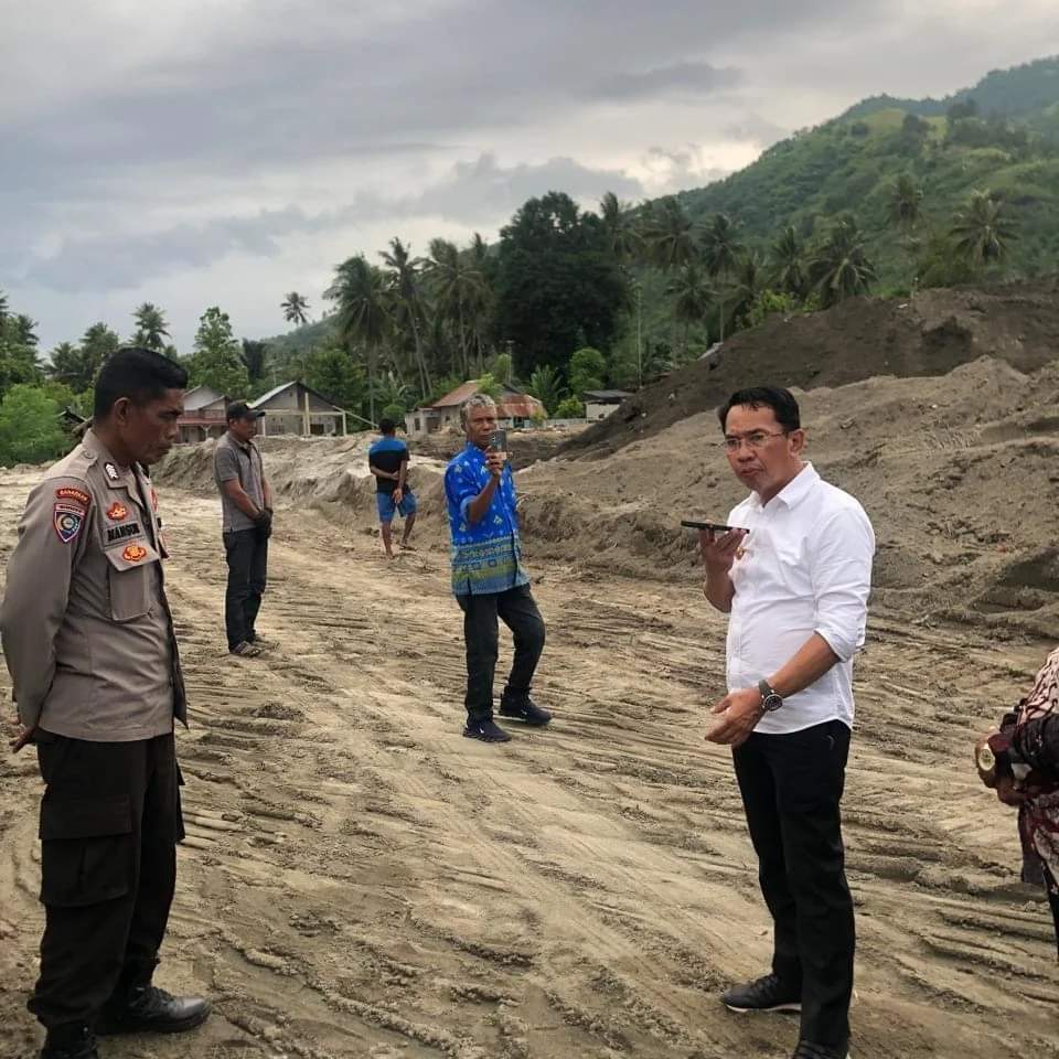 Bupati Mohamad Irwan Kunjungi Lokasi Pengungsi Korban Bencana Dolo Selatan