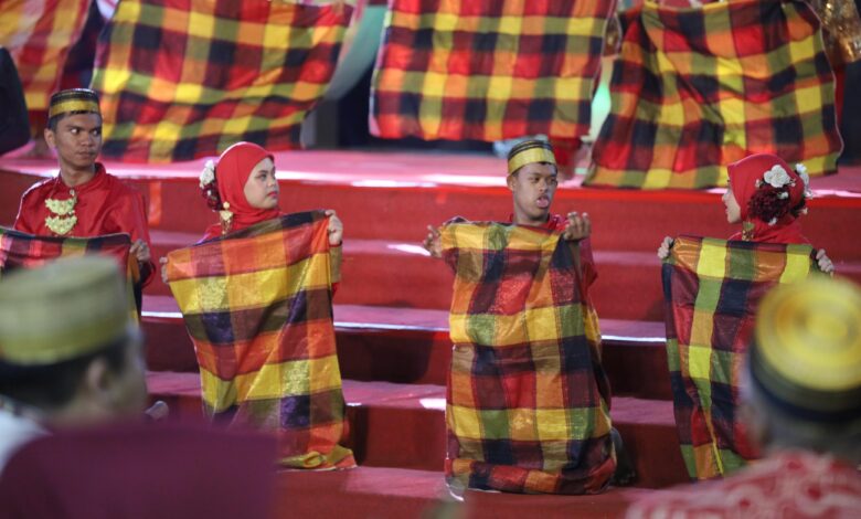 Kelompok Disabilitas Tampil Memukau di Gala Dinner PSBM XXIV dan Karnaval Kebudayaan Kota Makassar