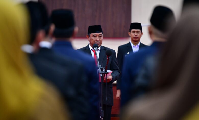 Pj Gubernur Bahtiar Lantik Pejabat Administrasi dan Pengawas Lingkup Pemprov Sulsel