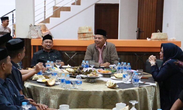 Dari Kades Hingga Elit Parpol Hadiri Buka Puasa Andi Utta di Tanete