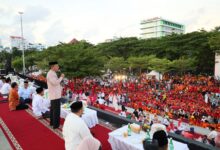 Danny Pomanto Buka Puasa Bersama dan Berbagi Keberkahan dengan Satgas Kebersihan