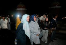 Bersama Warga Makassar, Ketua TP PKK Itikaf di Masjid Kubah 99