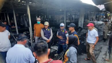 Wakili Wali Kota, Sekda Irmayanti Tinjau Pasar Masomba Palu Usai Terbakar Hebat