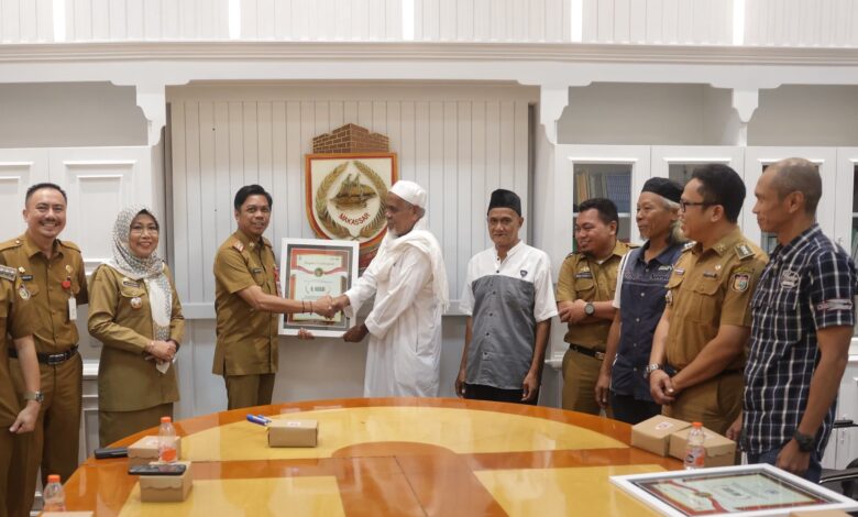 Terima Hibah Tanah dari Warga Rappocini dan Panakukkang, PJ Sekda Imbau Pergunakan Sebaik-Baiknya