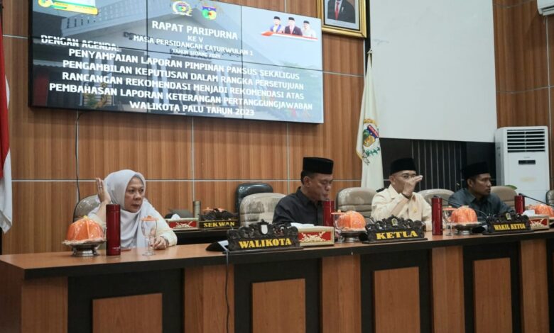 Wawali Reny Hadiri Rapat Paripurna DPRD Kota Palu