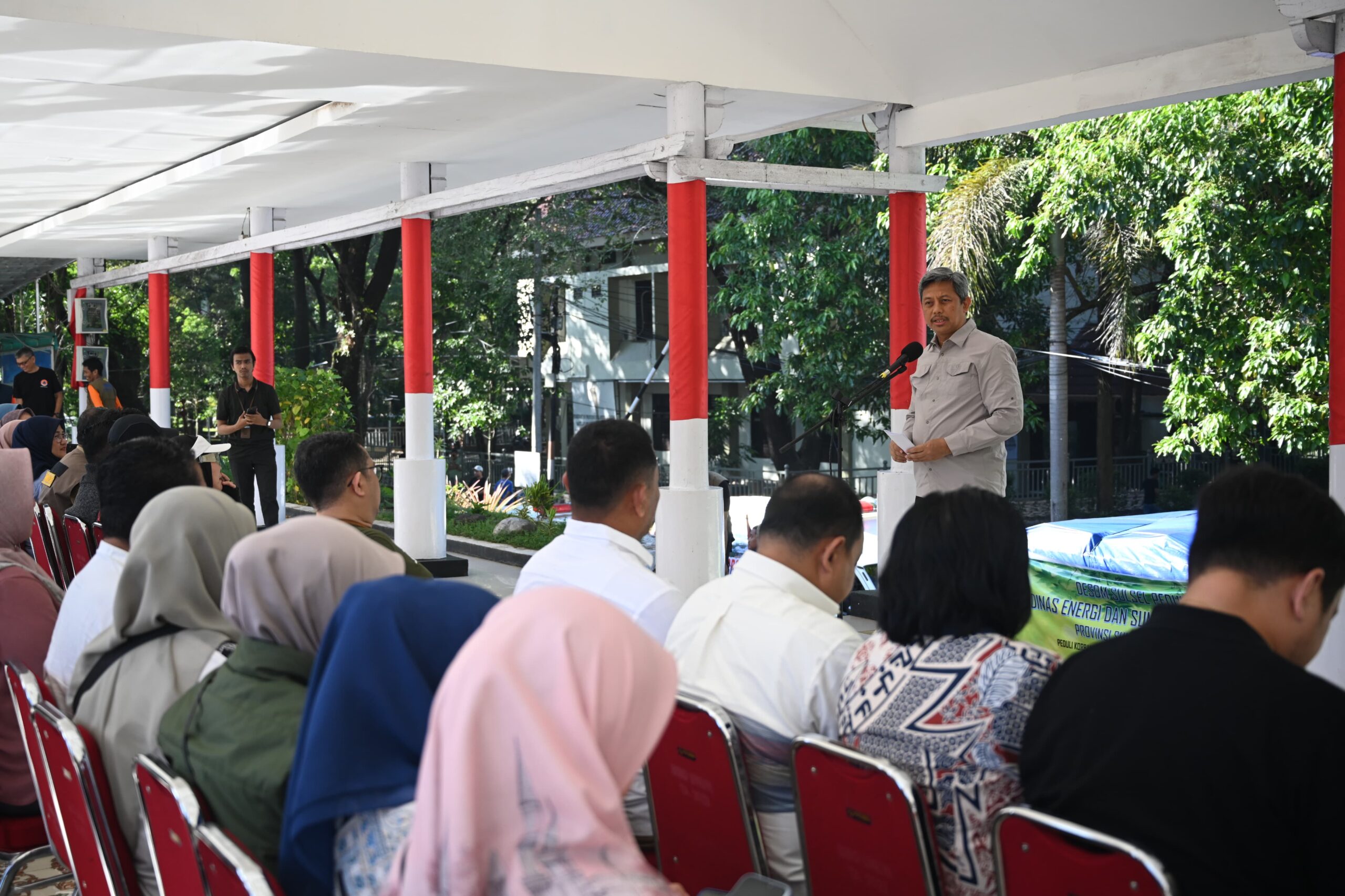 Pj Sekda Sulsel Lepas Bantuan Kemanusiaan OPD untuk Korban Bencana Banjir dan Tanah Longsor