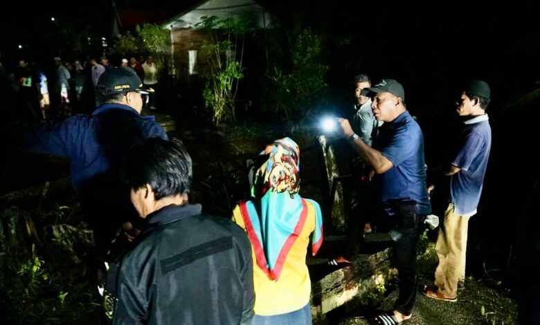 Hingga Malam, Bupati Andi Utta Tinjau Lokasi Terdampak Banjir di Tiga Kecamatan Bulukumba