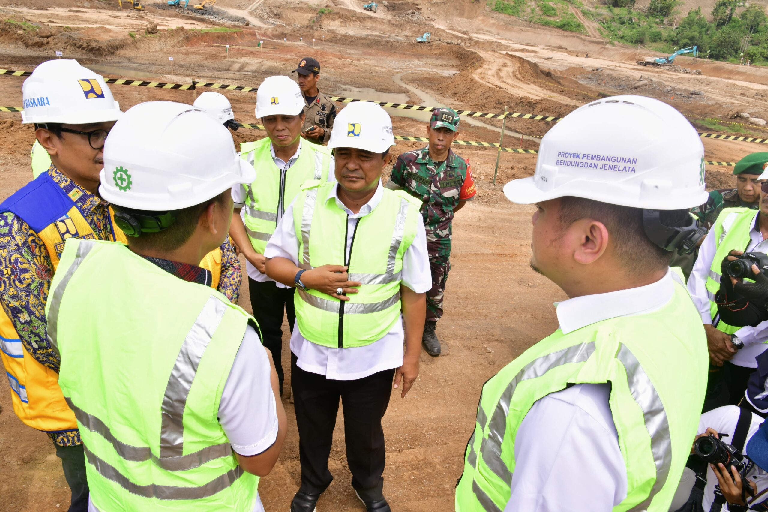 Pj Gubernur Bahtiar Pastikan Pembangunan PSN Jenelata Berjalan Tanpa Hambatan