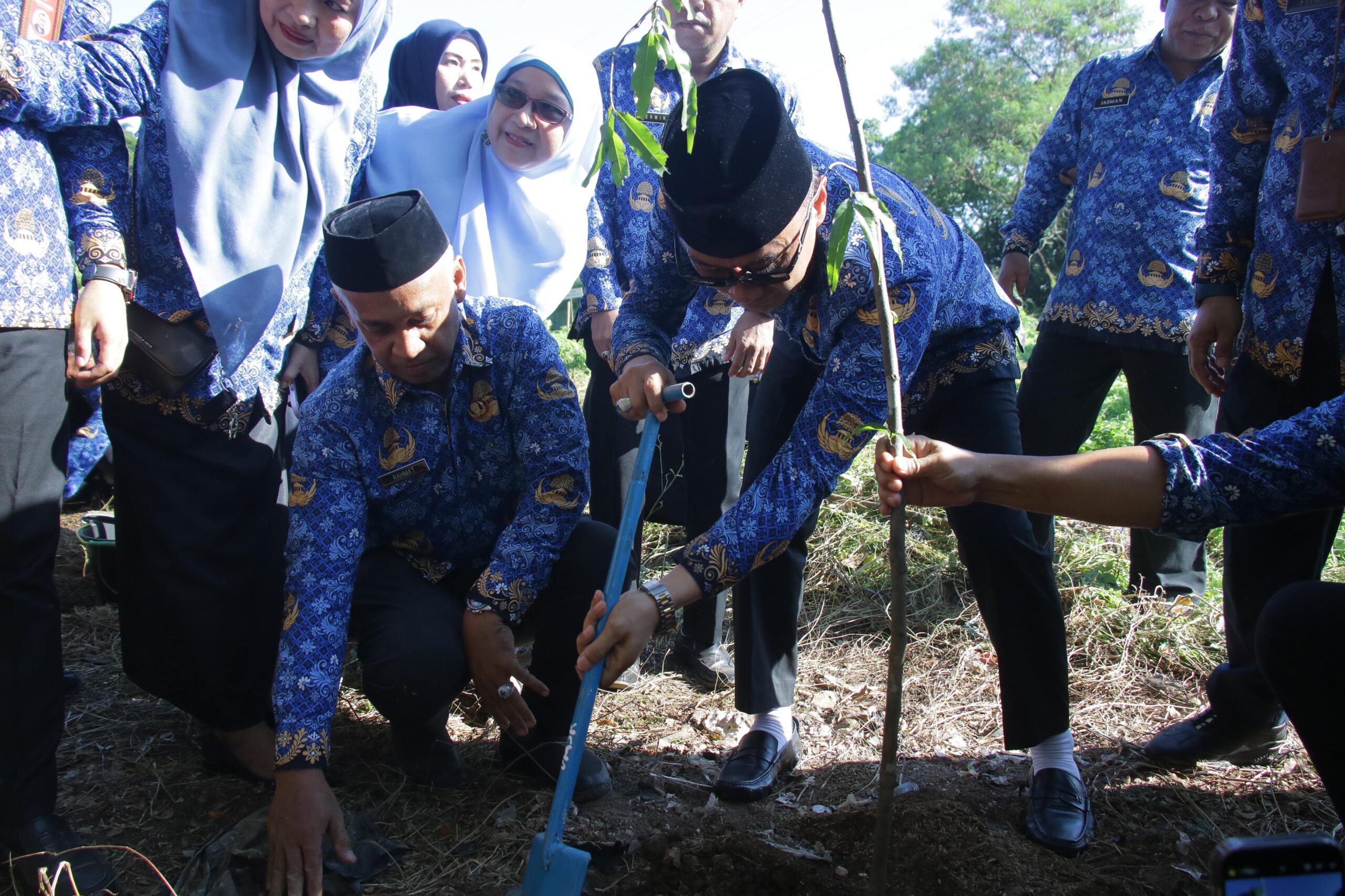 Pj Gubernur Prof Zudan Canangkan Gerakan Sulsel Menanam, Satu Pohon Tiap KK