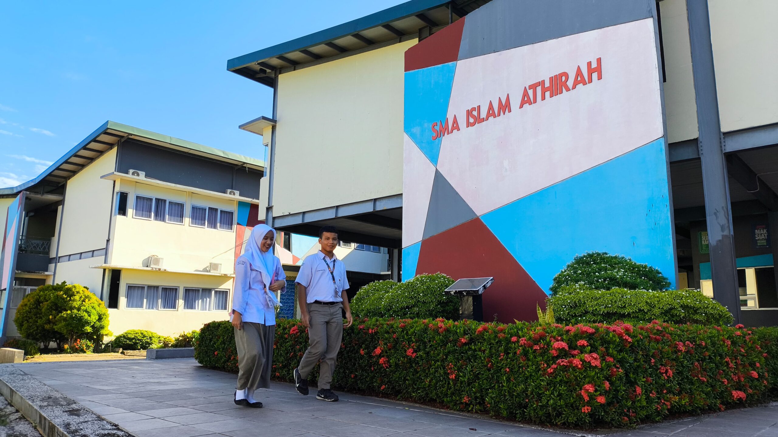 Membangun Masa Depan Unggul, SMA Islam Athirah Bone