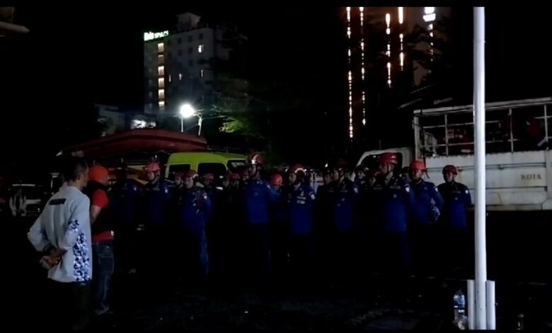 Peduli Korban Bencana, Dinas DamKarMat Kota Makassar Kirim Bantuan ke Wilayah Terdampak Bencana di Sulsel