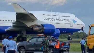 Pesawat Diduga Pengangkut Jemaah Haji Terbakar di Makassar
