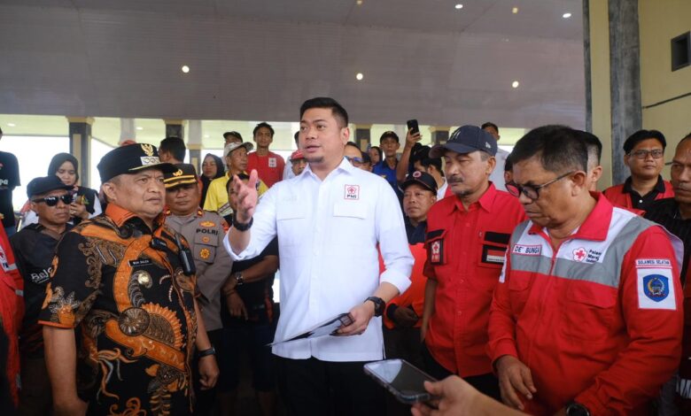 PMI Sulsel Salurkan Berbagai Bantuan Kemanusiaan ke Pemkab Luwu