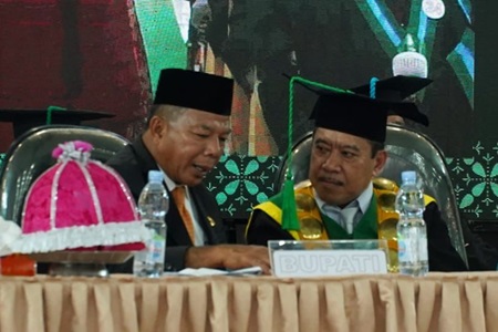 Hadiri Wisuda Al-Gazali, Andi Utta : Alumni Harus Kreatif, Menguasai Ilmu Pengetahuan dan Teknologi