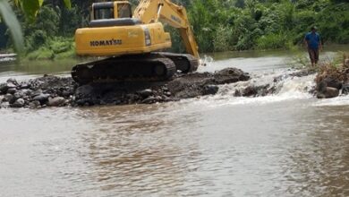 Kembali Jebol, Eskavator Andi Utta Perbaiki Mercu Bendungan Balangtikeke Ujungloe