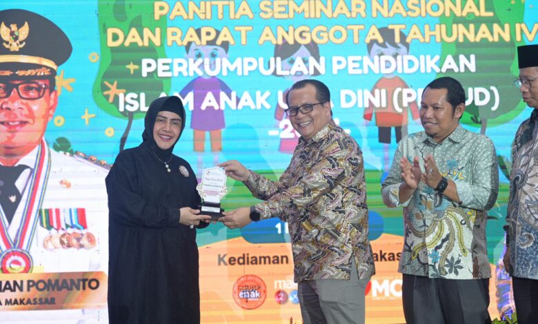 Bunda PAUD Makassar Sambut Peserta Seminar dan Rapat Anggota PPIAUD 2024