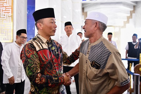 Prof Zudan Salat Jumat dan Silaturahmi di Masjid 99 Kubah, Ini Pesannya!