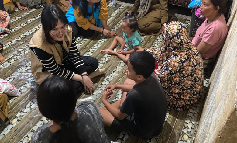Pemprov Sulsel Beri Pendampingan Trauma Healing Anak-anak dan Perempuan Korban Banjir dan Longsor
