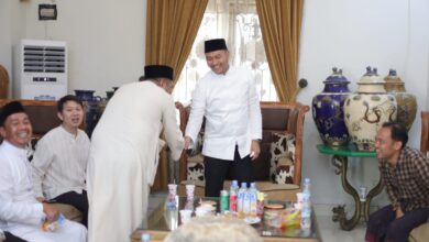 Momentum Perayaan Idul Adha, Balon Wali Kota Makassar Andi Seto Silaturahmi dengan Warga