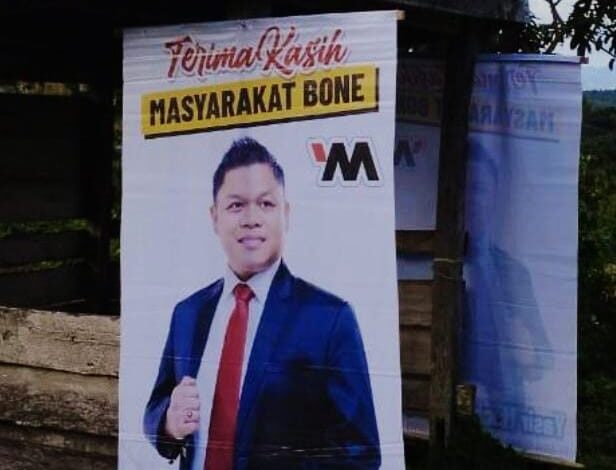 Bertabur Spanduk Bukti Keseriusan Yasir Machmud Maju Sebagai Calon Bupati Bone