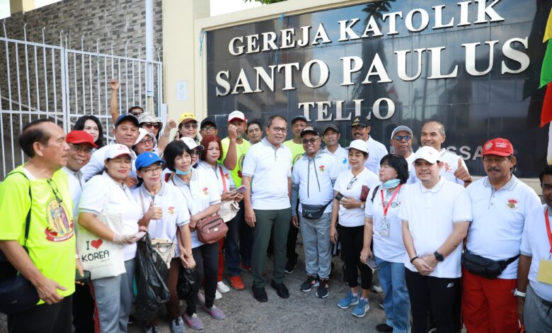 Danny Pomanto Ramaikan Jalan Santai Sehat Bahagia Gereja Katolik Paroki ST Paulus Tello