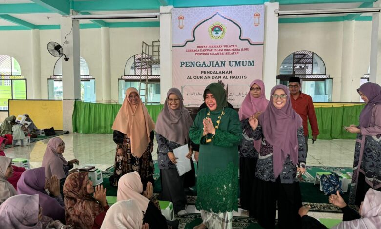 Indira Ikuti Pengajian Parenting bersama Majelis LDII Kota Makassar